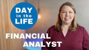 What Does a Financial Analyst Do
